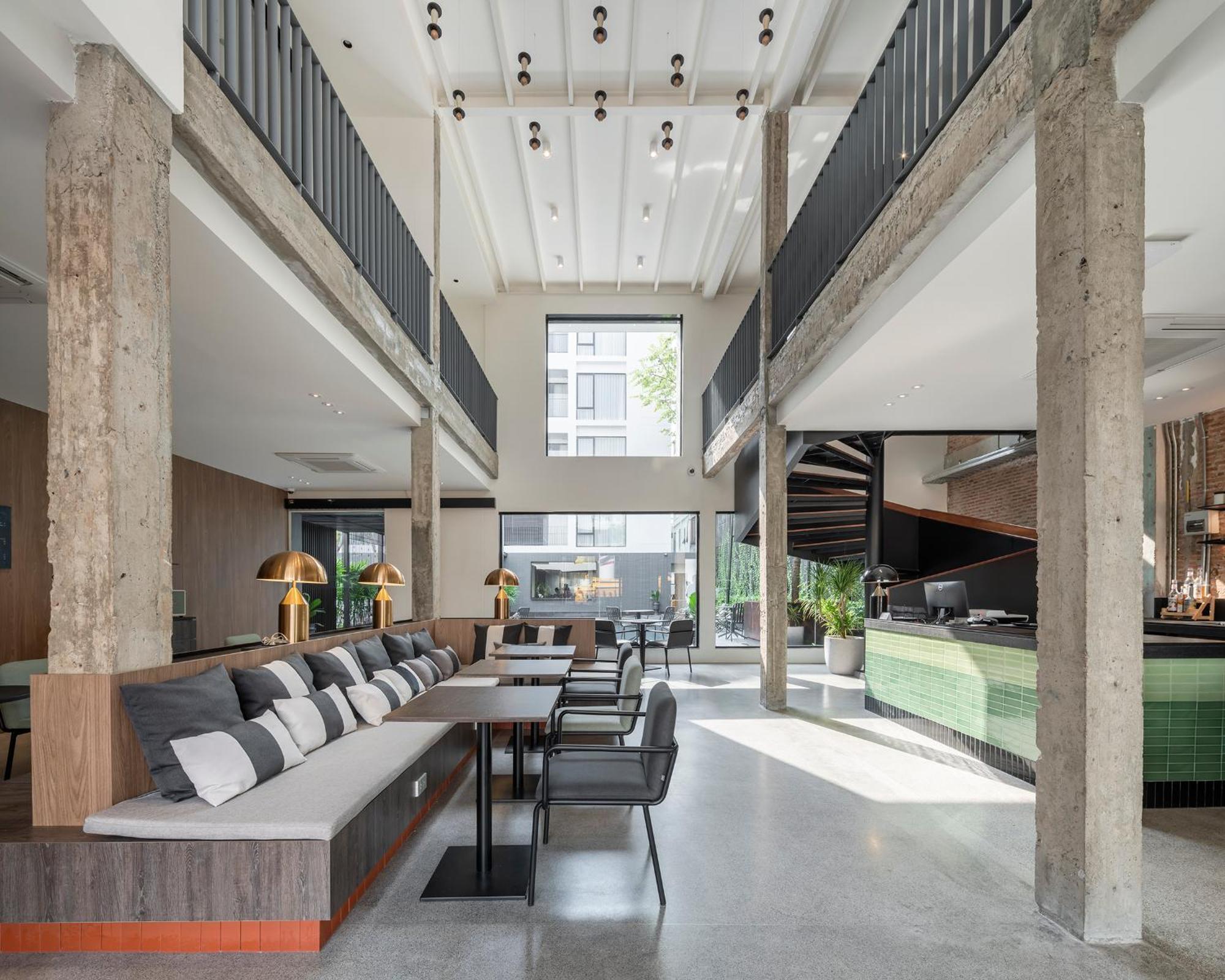 Lilit Bang Lumphu Hotel Bangkok Exterior photo